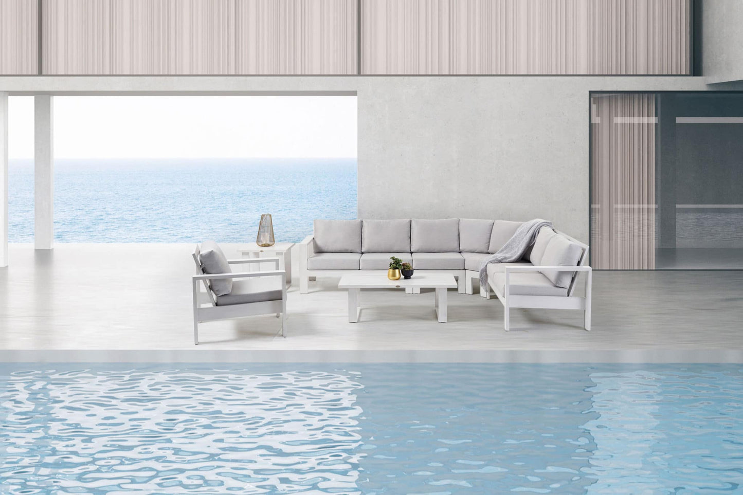 Floor Model SALE | Ratana Park Lane Outdoor Sectional Set