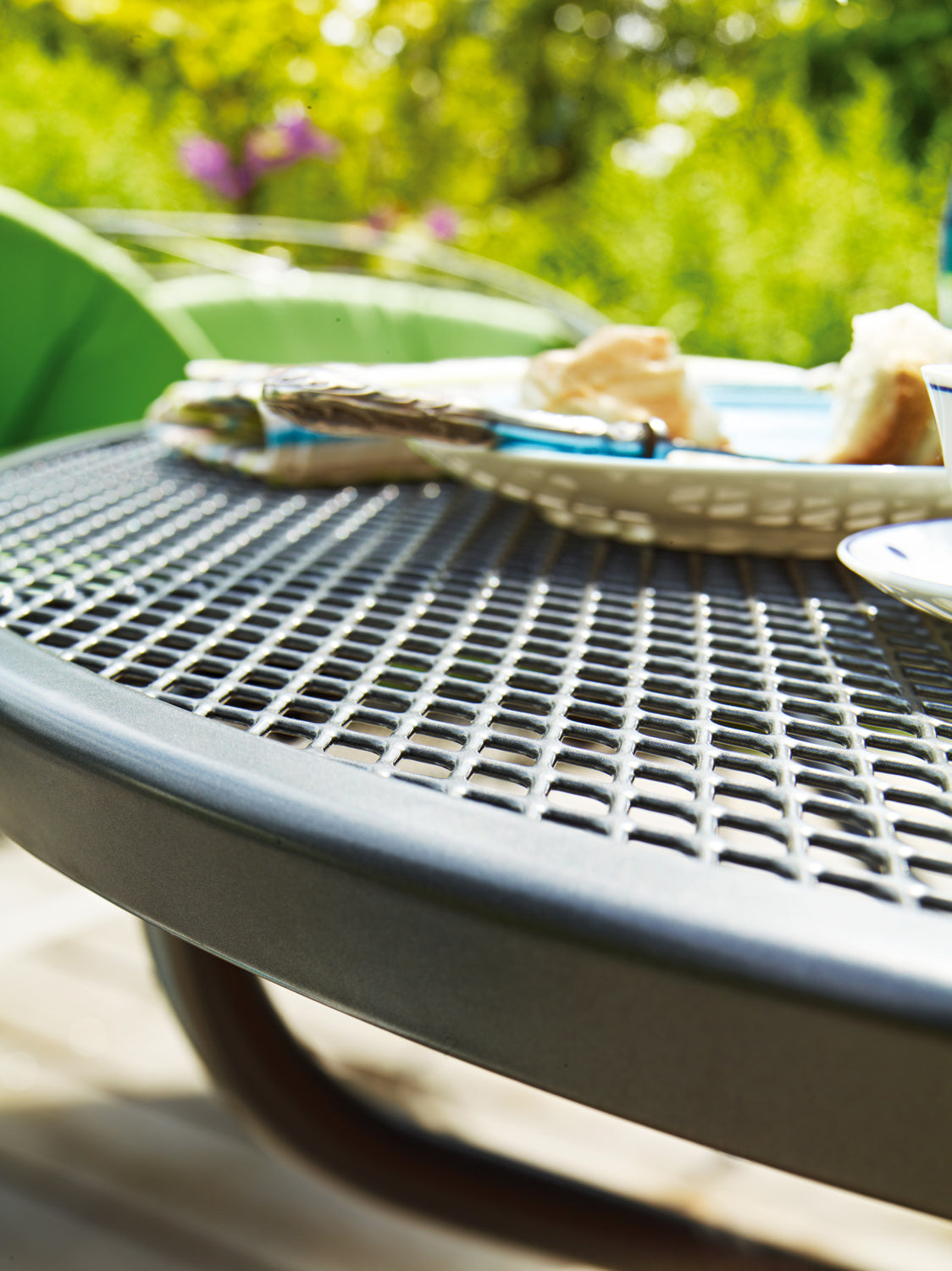 60 round patio table with umbrella hole Kettler 60" Round Mesh Outdoor Dining Table w/ Umbrella Hole – Patio And Home Direct