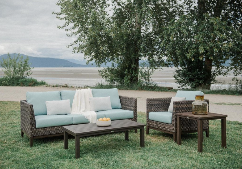 Ratana Santa Cruz Outdoor Love Seat